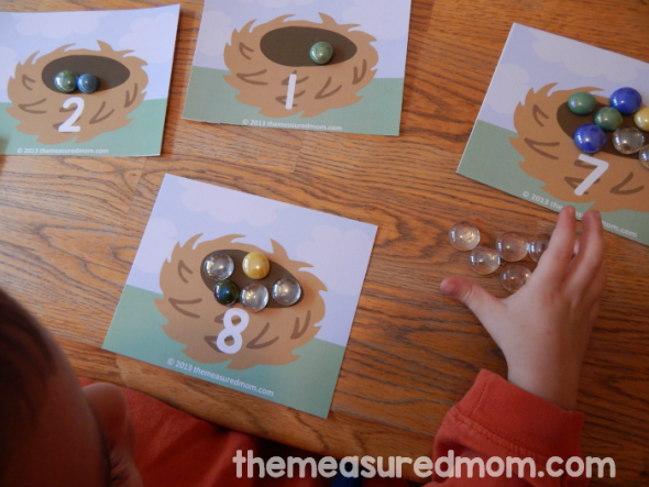 Preschool Counting Activity: Chick Feather Counting Cups » The  Stay-at-Home-Mom Survival Guide