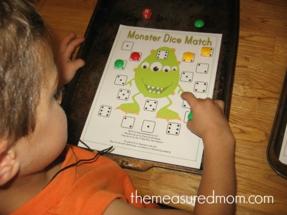Looking for a preschool math game? We love this monster dice game. Get four free game boards! 
