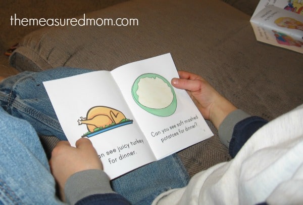 你会想打印这一套免费的感恩节紧急读者从测量妈妈!非常适合教孩子们学习阅读。