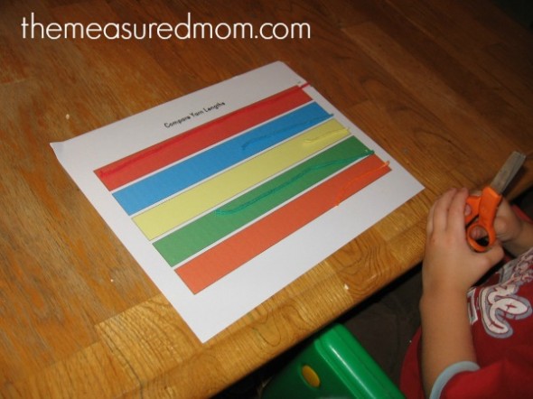 Want a simple lesson for teaching measurement to kids? Check out this post for teaching linear measurement using yarn. Free printables included!