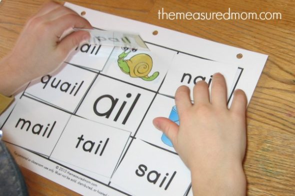 Looking for free long vowel printables? Get this set of 11 word family mats and cards for long a.