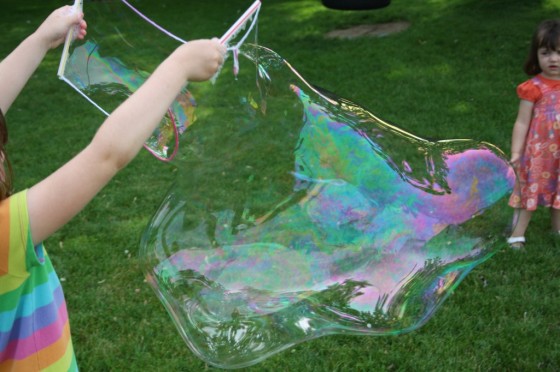 How to Put Together Amazing Bubble Activities