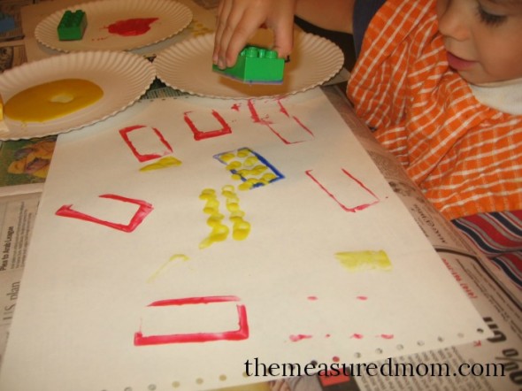 This post shares eight fun letter D crafts and art ideas for preschoolers!