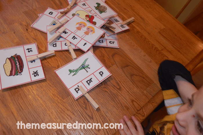 Such a hands on beginning blends activity! Get all 64 cards FREE.