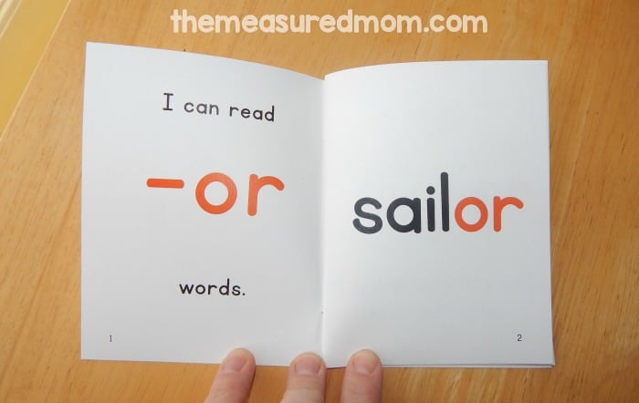 Print and assemble these free phonics books to help your child learn to read two syllable words!