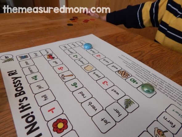 These 5 FREE bossy r games are great for teaching kids to read those tricky r-controlled vowel words. 