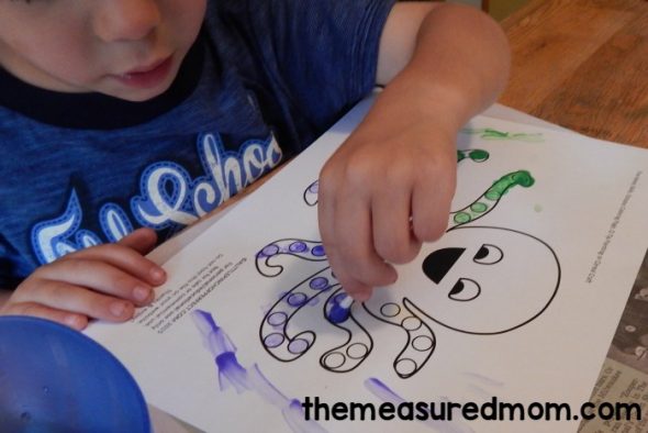 Check out this variety of fun letter O activities for preschoolers!