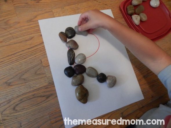 Look at all these fun Letter R activities for preschoolers!