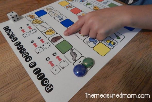 Teach long vowel sounds with this set of 26 free games! Such a great addition to your other long vowel activities. 