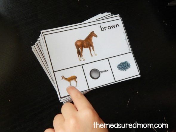Grab this free color matching activity for preschoolers!