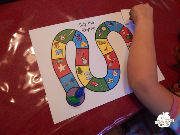 Teach your learners to rhyme with this simple free rhyming game!